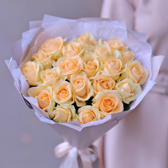 Нежный букет 21 персиковая роза «Прекрасная Леди»