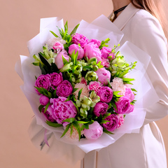 Ароматный букет с пионами и пионовидными розами #5