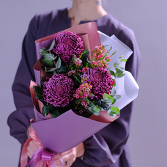 Букет-комплимент премиальных хризантем Bigoudi Purple #993