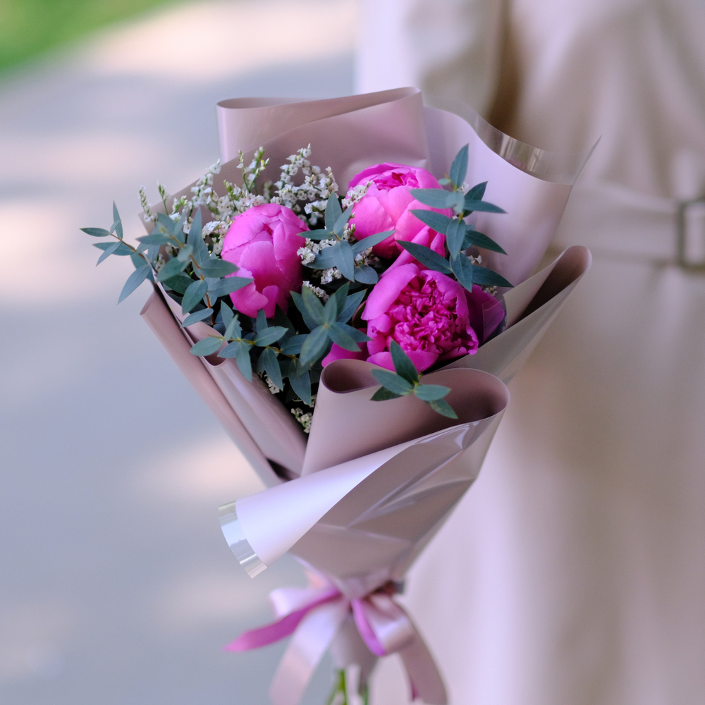 Букет-комплимент из пионов #520