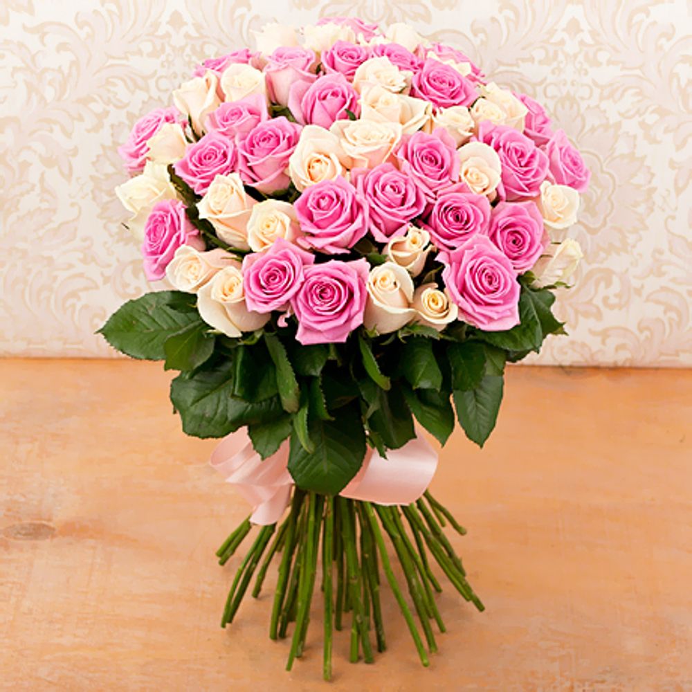 Букет из 25 красных роз