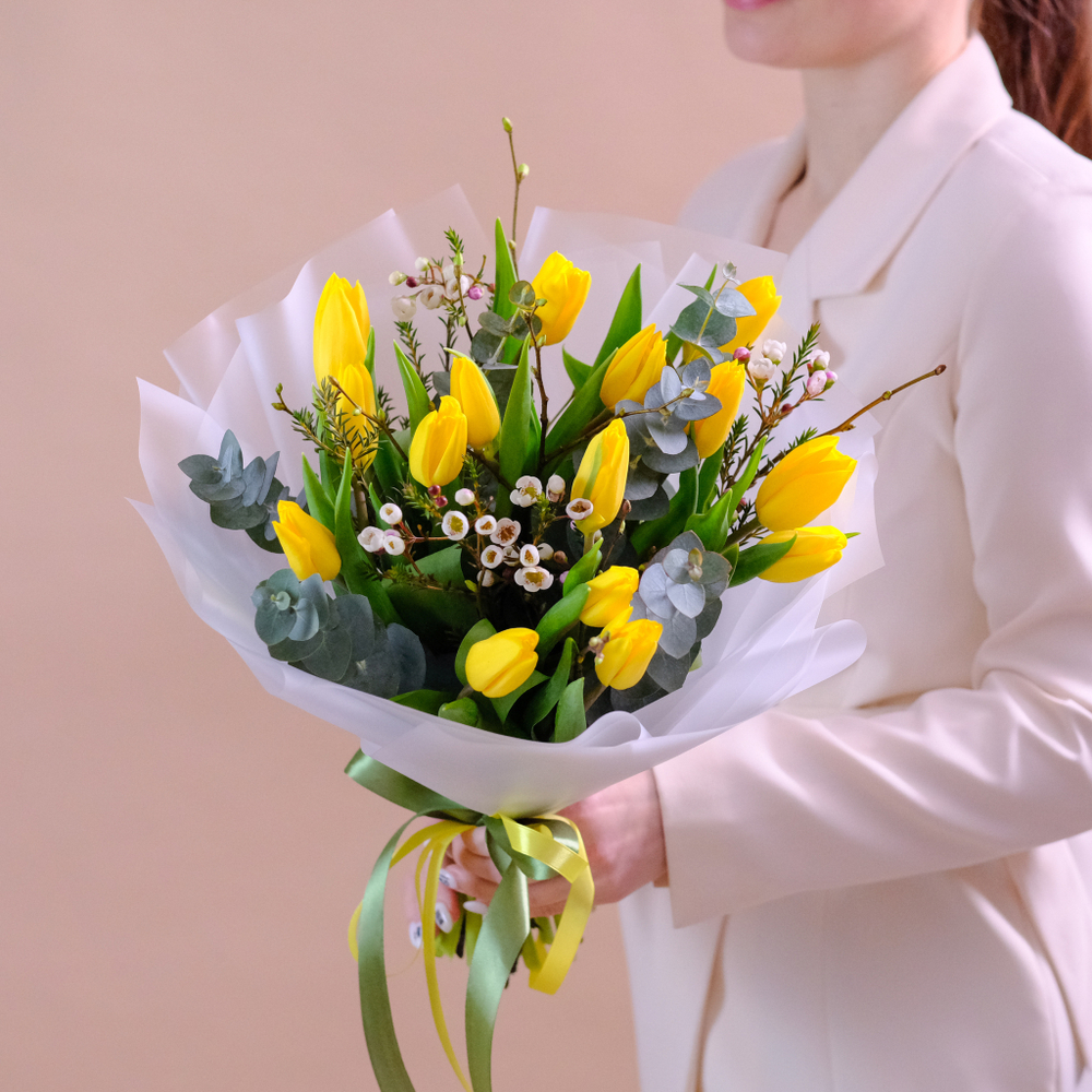 Букет с тюльпанами "Весенний"