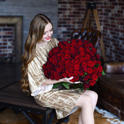 101 роза купить букет красных бордовых роз в Перми