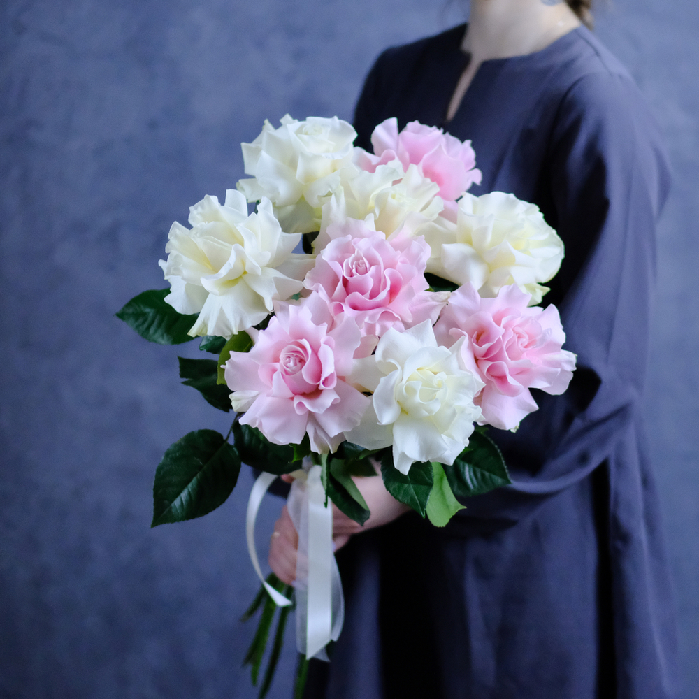 Розы французские микс от 9шт