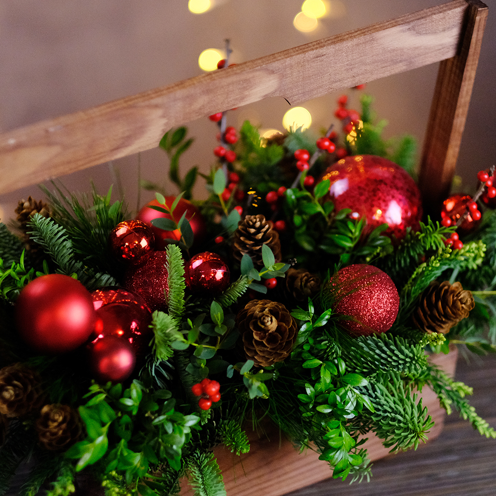 Композиция новогодняя #352 с еловыми ветками