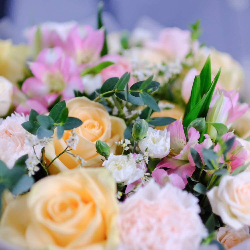 Букет #375 с персиковыми розами