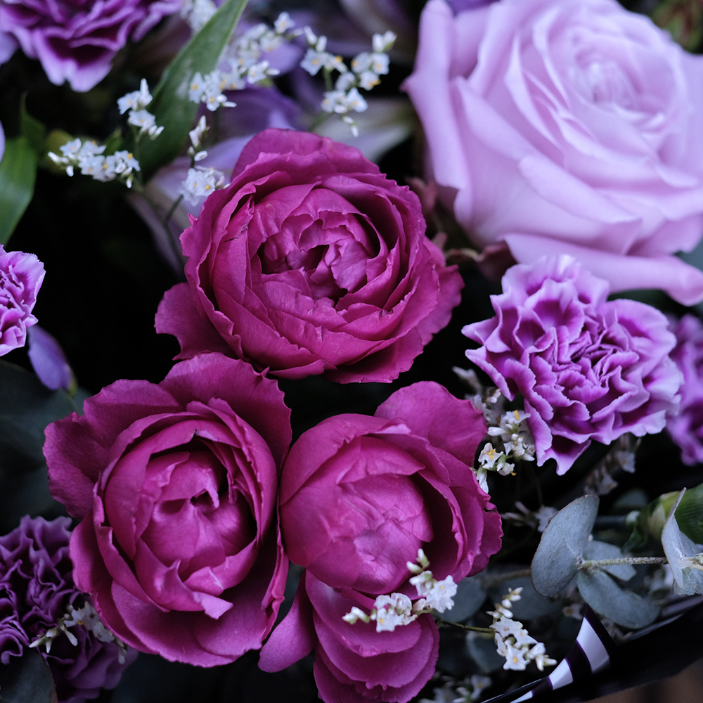 Букет с пионовидными розами "Космос"