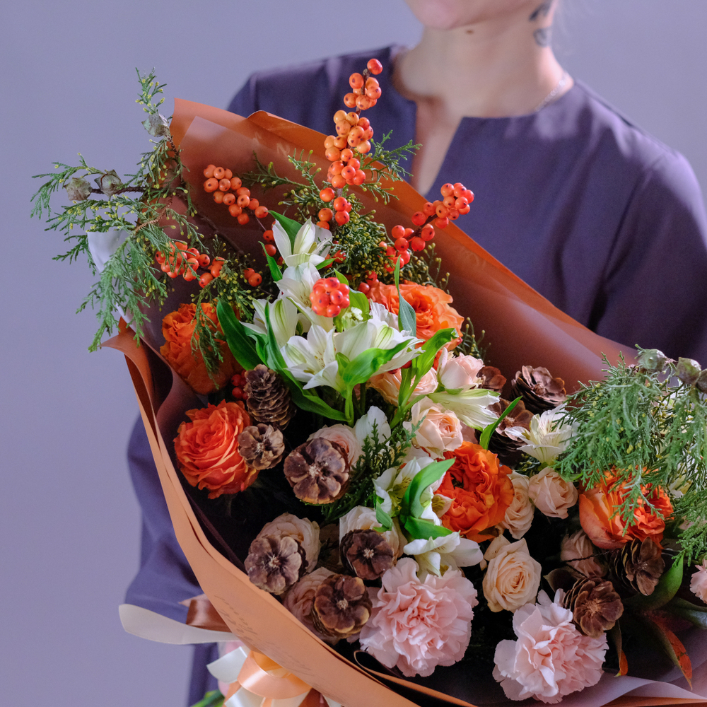 Нежный зимний букет с хвойными #326