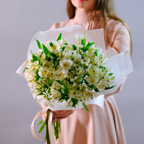 Купить Нежный букет белых альстромерий