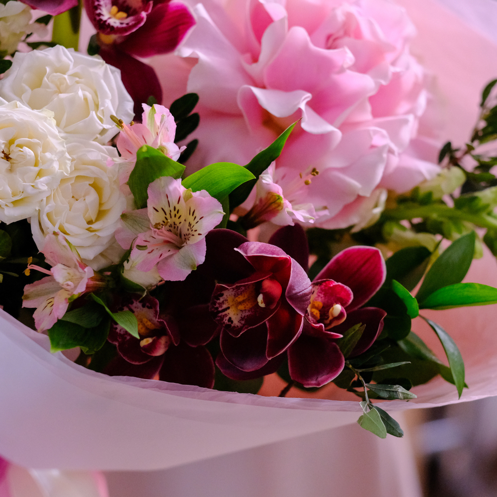 Нежный букет с французской розой и орхидеей #128