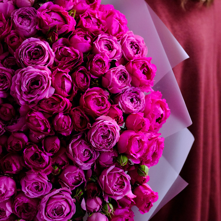 Яркий букет пионовидных роз «‎Ожерелье» #12