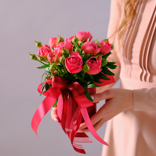 Купить Яркая композиция с пионовидными розами "Ягодка" #241