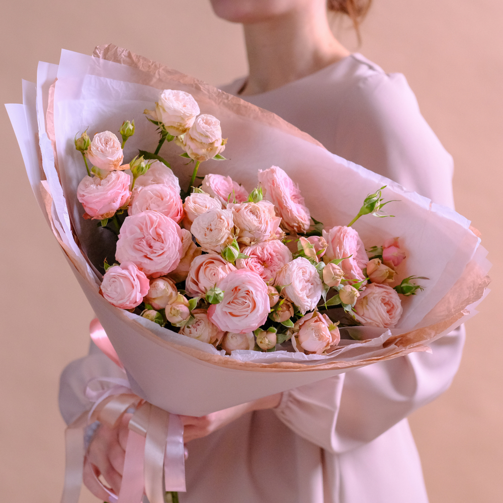 Нежный букет пионовидных роз «Дымка» #131
