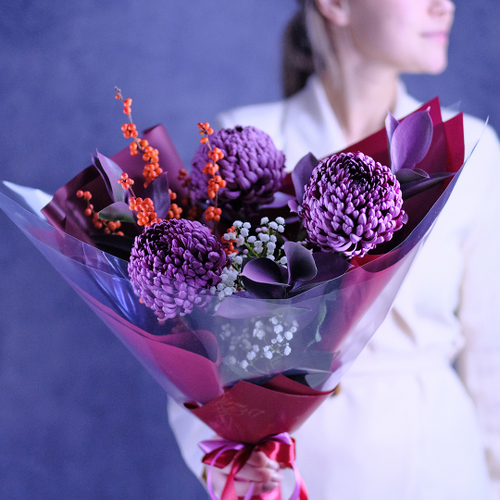 Купить Букет с хризантемой Bigoudi Purple #669 (готовый букет)
