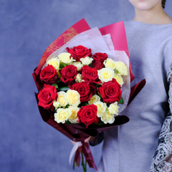 Букет с кустовыми розами #444 "Дуэт"