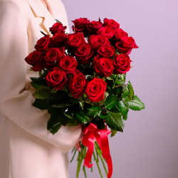 Букет красных роз «Престиж»