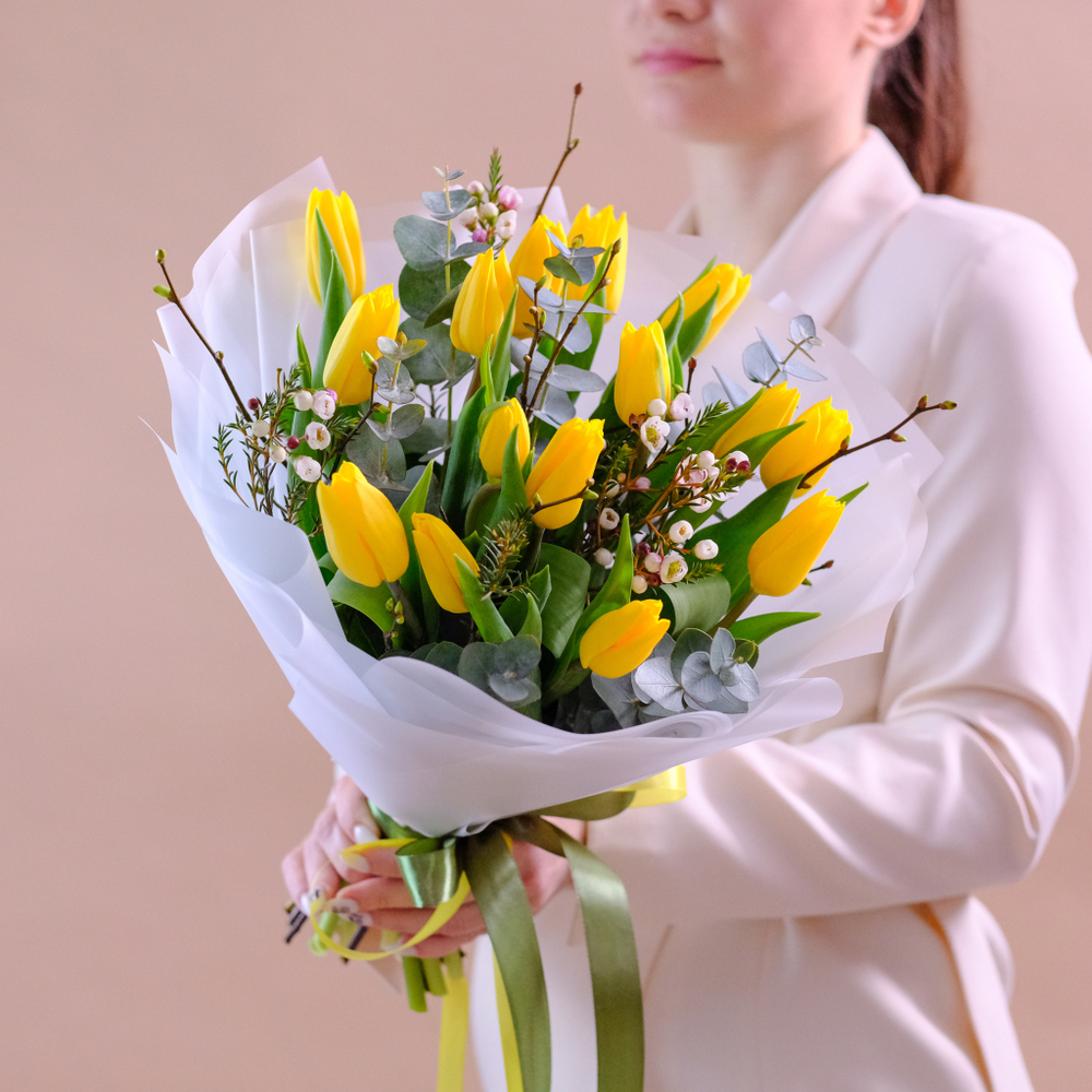 Букет с тюльпанами "Весенний"