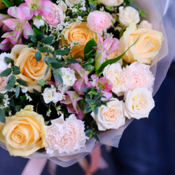 Букет #375 с персиковыми розами