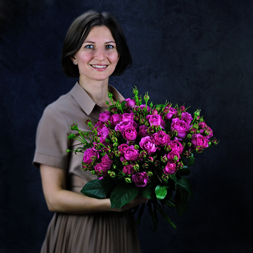 Розы кустовые пионовидные Rich Bubbles от 7шт