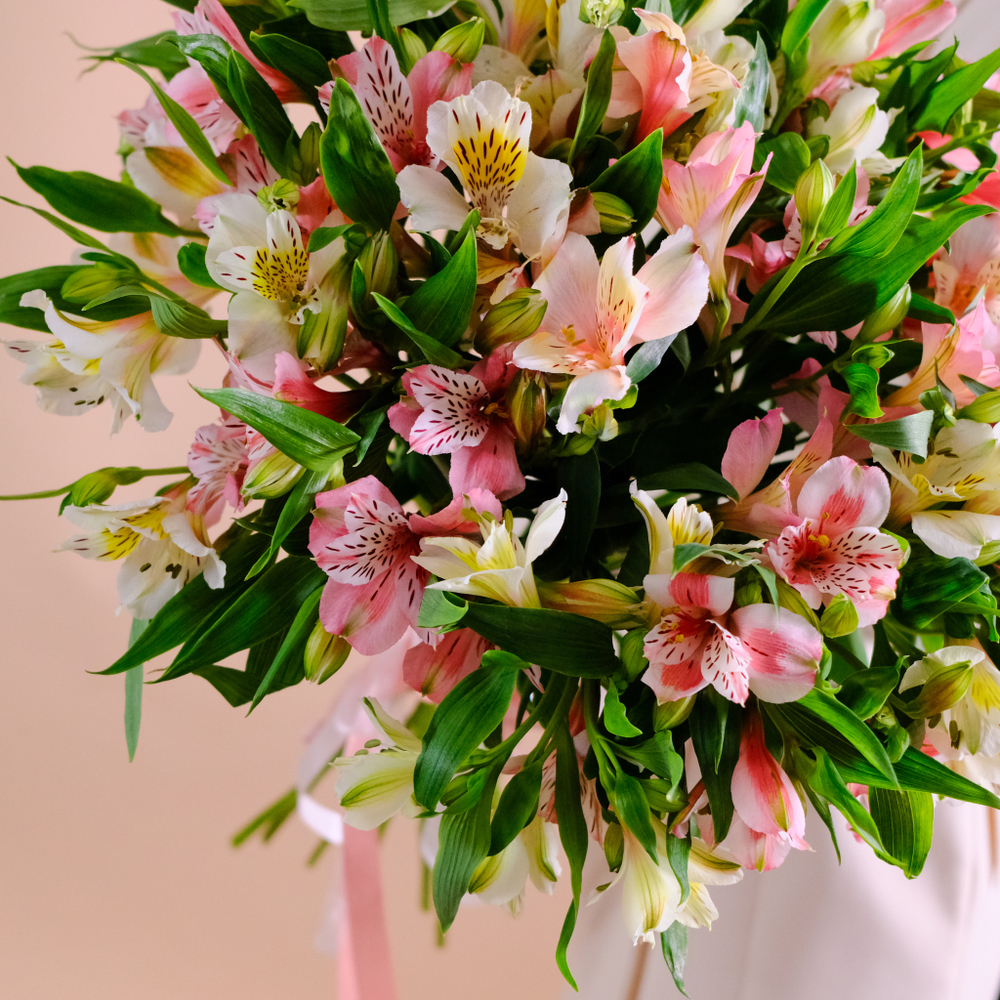 Букет альстромерий "Палитра" #940