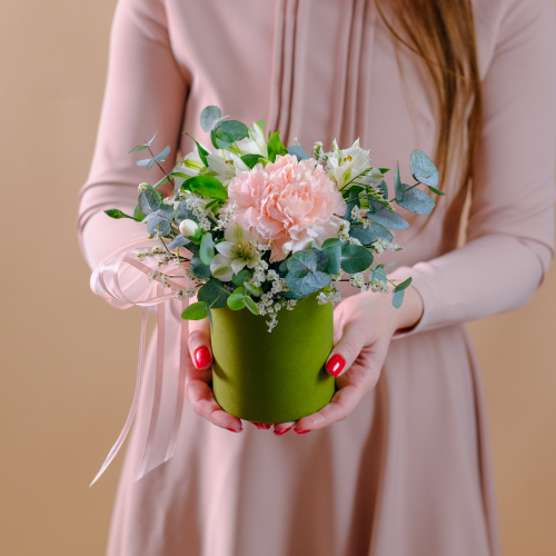 Купить Нежная композиция в шляпной коробке "Акварель" #237