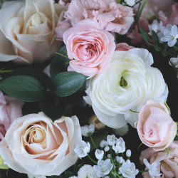 Букет с ранункулюсами "Первое свидание"