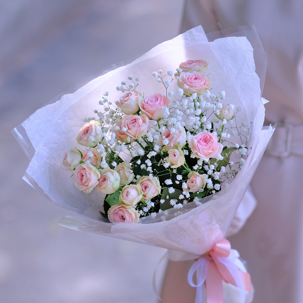 Букет кустовых пионовидных роз Grandmas Finest Katy #586