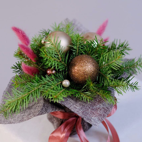 Купить Готовый букет с ветками ели #4