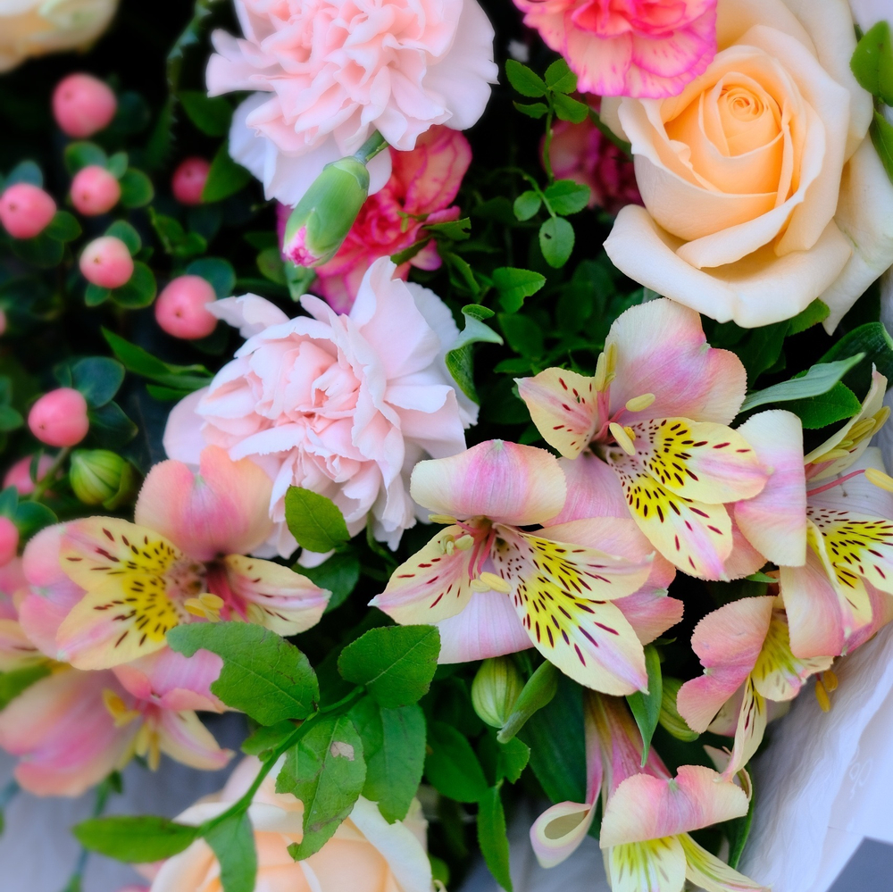 Букет цветов #92 «Очаровашка» с диантусом