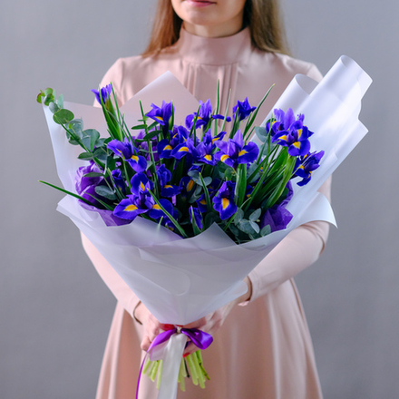 Букет ирисов "Королевский синий"