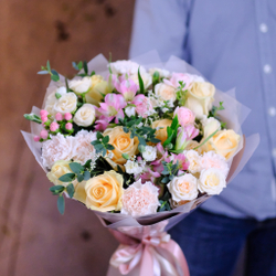 Букет #375 с персиковыми розами