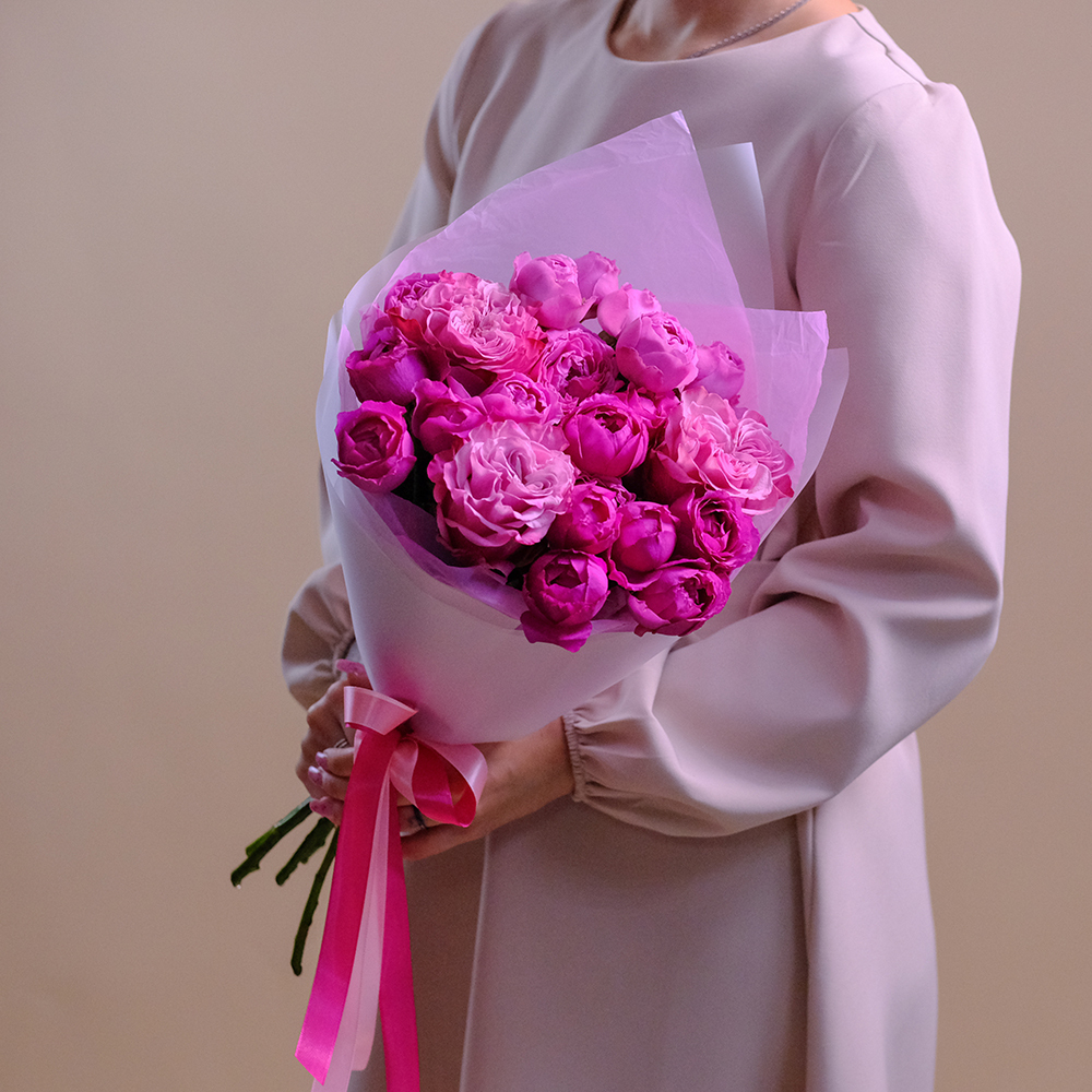 Букет пионовидных роз «Яркий момент»