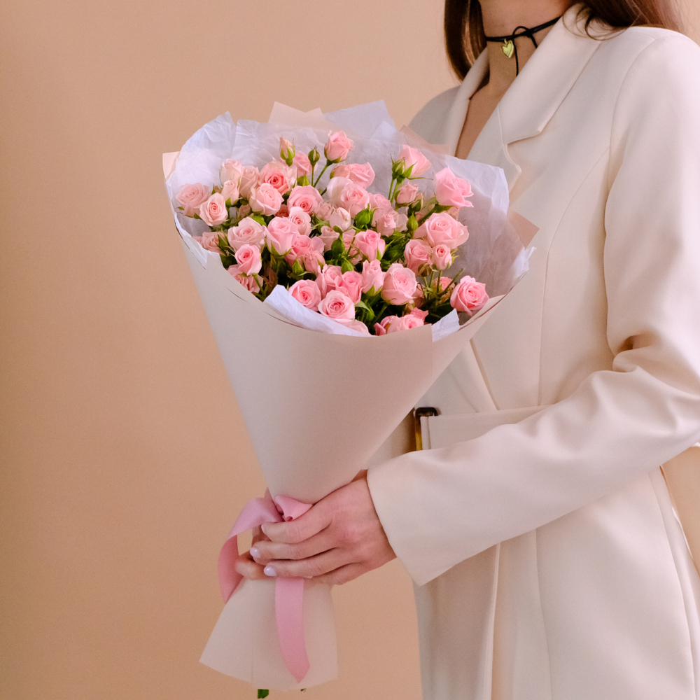 Нежный букет кустовых роз #970