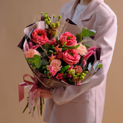 Яркий букет с пионовидными розами Мандарин Экспрешн #193