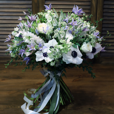 Букет с анемонами «Вдохновение»