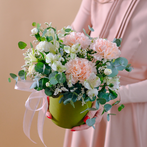 Купить Нежная композиция в шляпной коробке "Акварель" #238