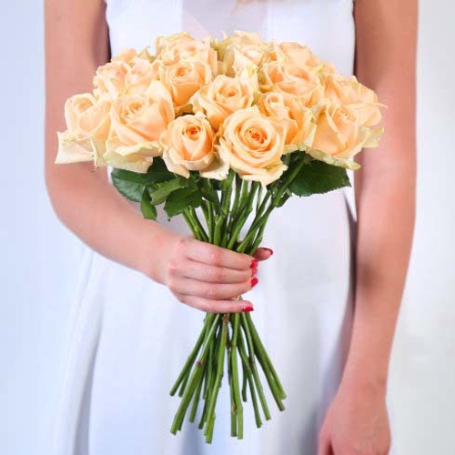 Купить Букет 25 персиковых роз Peach Avalanche