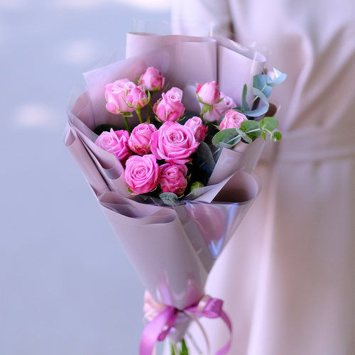 Купить Букет пионовидных кустовых роз #537