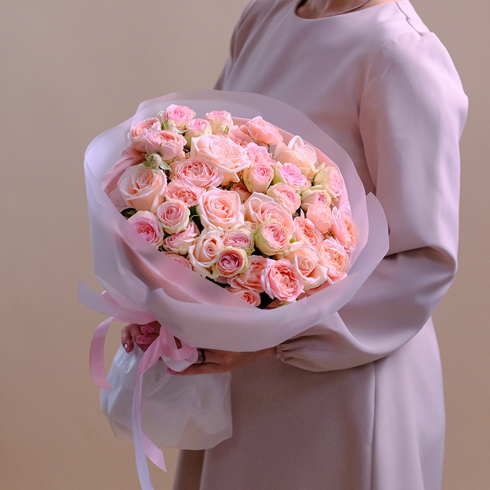 Букет кремовых роз "Наполняя нежностью"