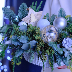 Нежная новогодняя композиция #704 в вязаном кашпо