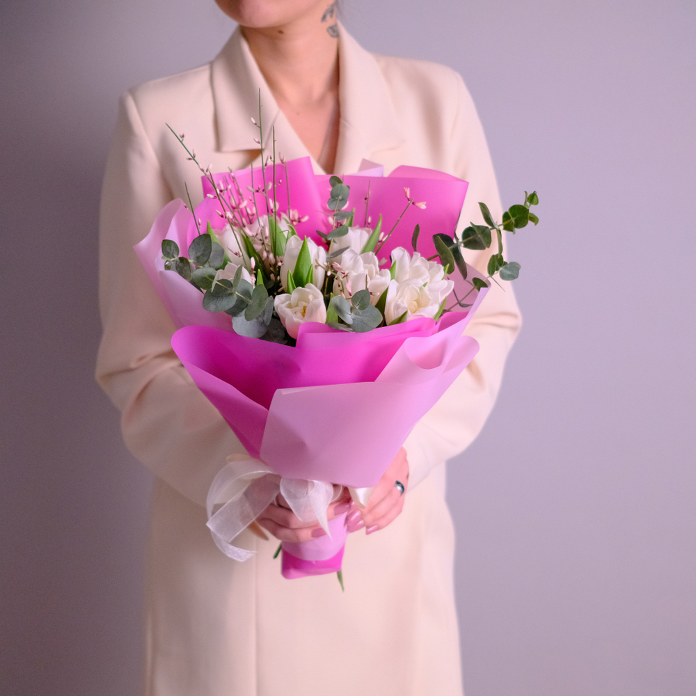 Яркий букет с тюльпанами «Барби» #820