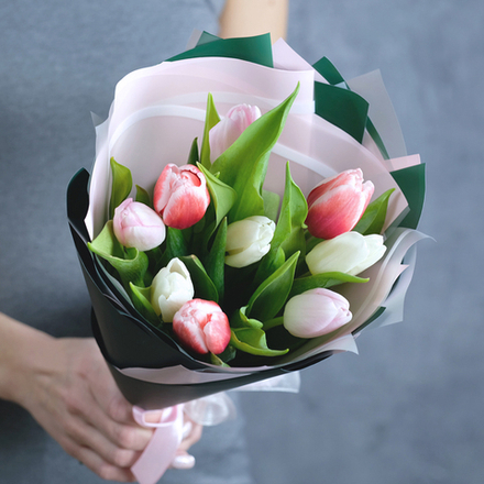 Букет 9 тюльпанов микс