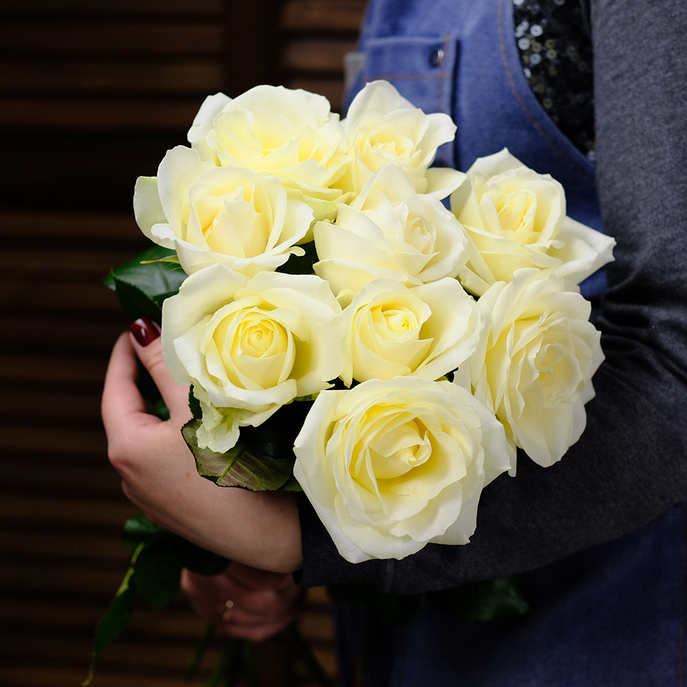 Букет 9 белых роз "Для любимой"