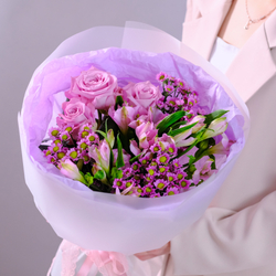 Комплимент с пионовидными розами "Мечтательное настроение"