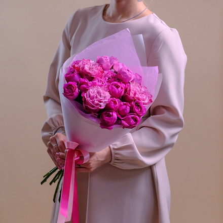 Букет пионовидных роз «Яркий момент»