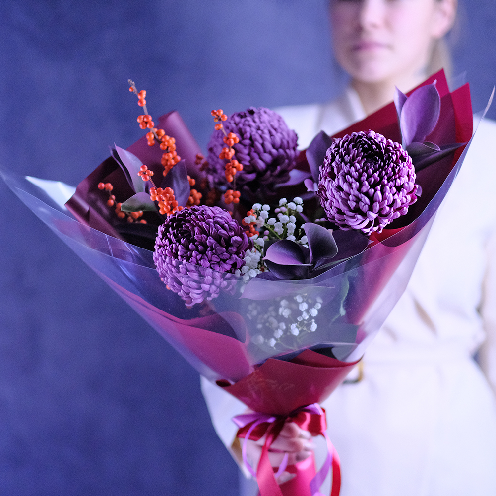 Букет с премиальной хризантемой Bigoudi Purple #669