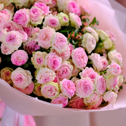 Нежный букет пионовидных роз Кейт Лин #29