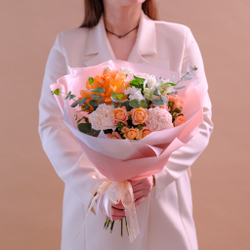 Нежный букет с французской розой Амаретто #169 (готовый букет)