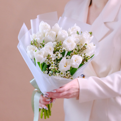 Букет с белыми тюльпанами «‎Нежность»