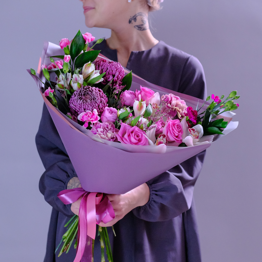 Нежный букет с орхидеями и премиум хризантемами #980